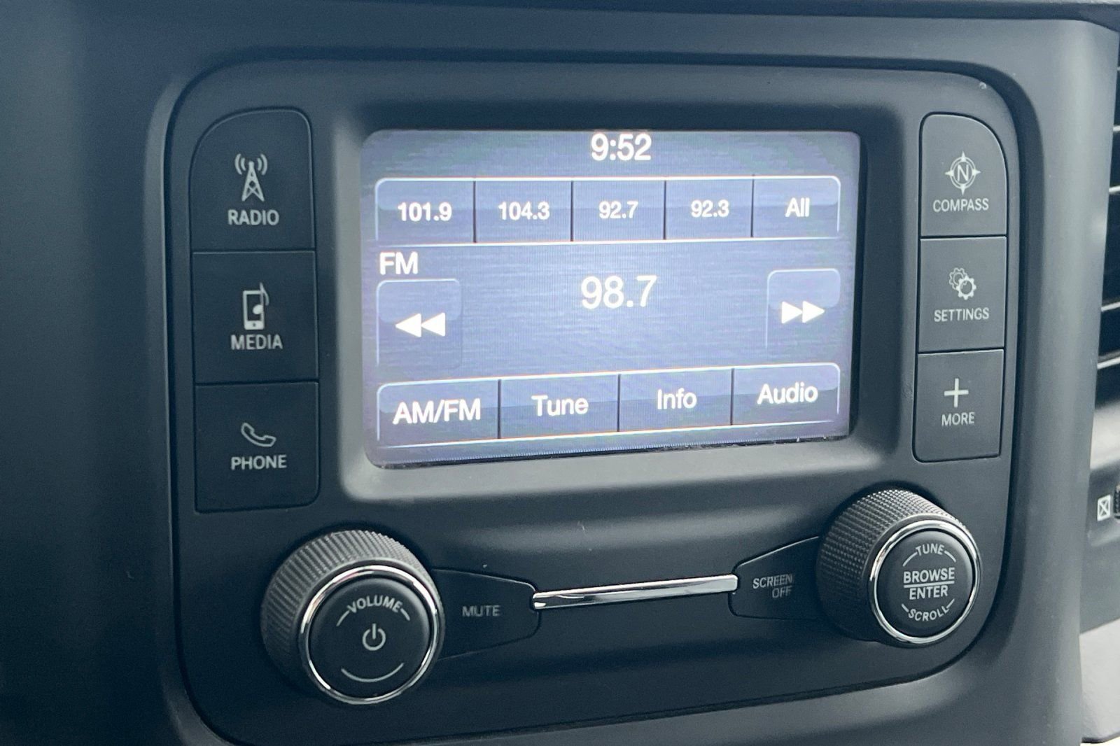 Used 2019 RAM 1500 Big Horn image 18