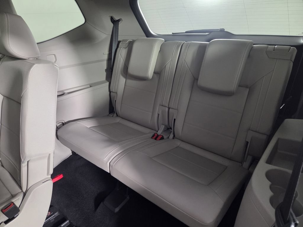 Used 2023 Volkswagen Atlas SE AWD/4WD image 25