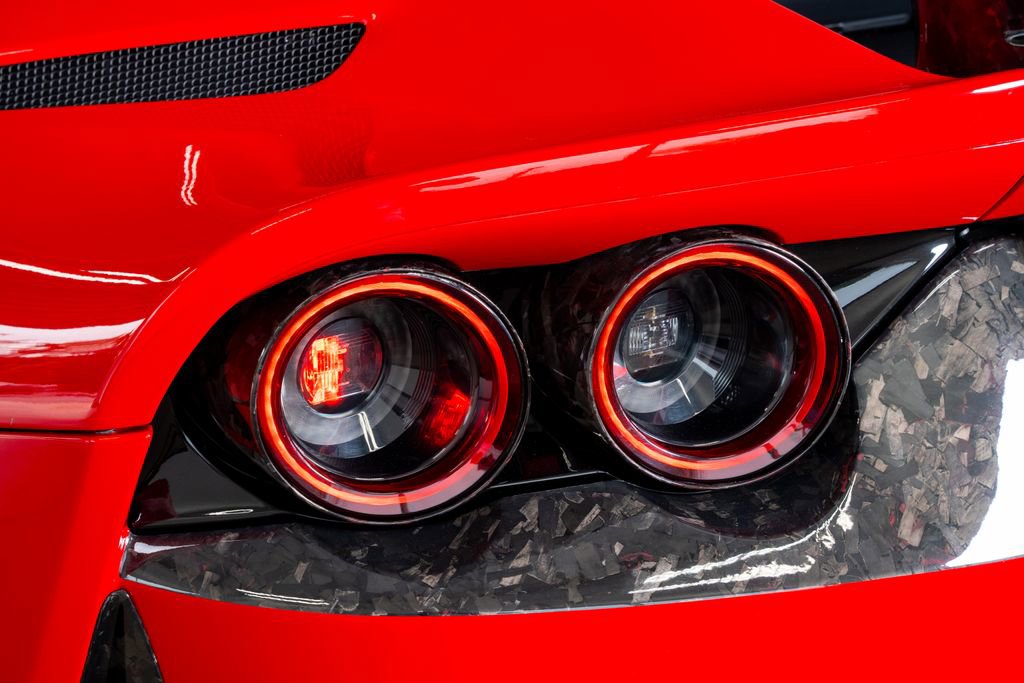 Used 2020 Ferrari 812 Superfast image 30