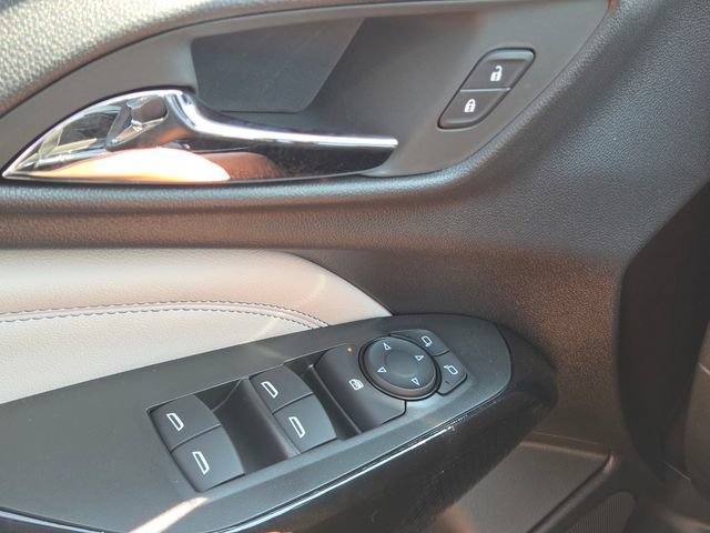 New 2026 Chevrolet Trax LT w/ LT Convenience Package FWD image 21
