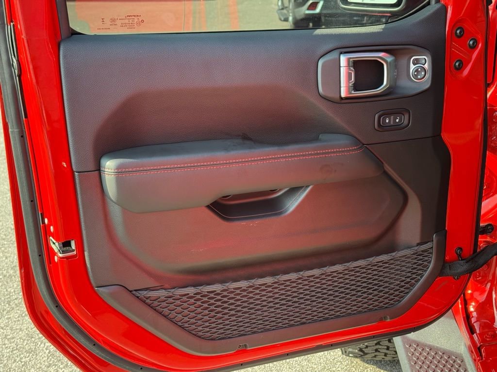 Used 2024 Jeep Wrangler Unlimited Rubicon image 25