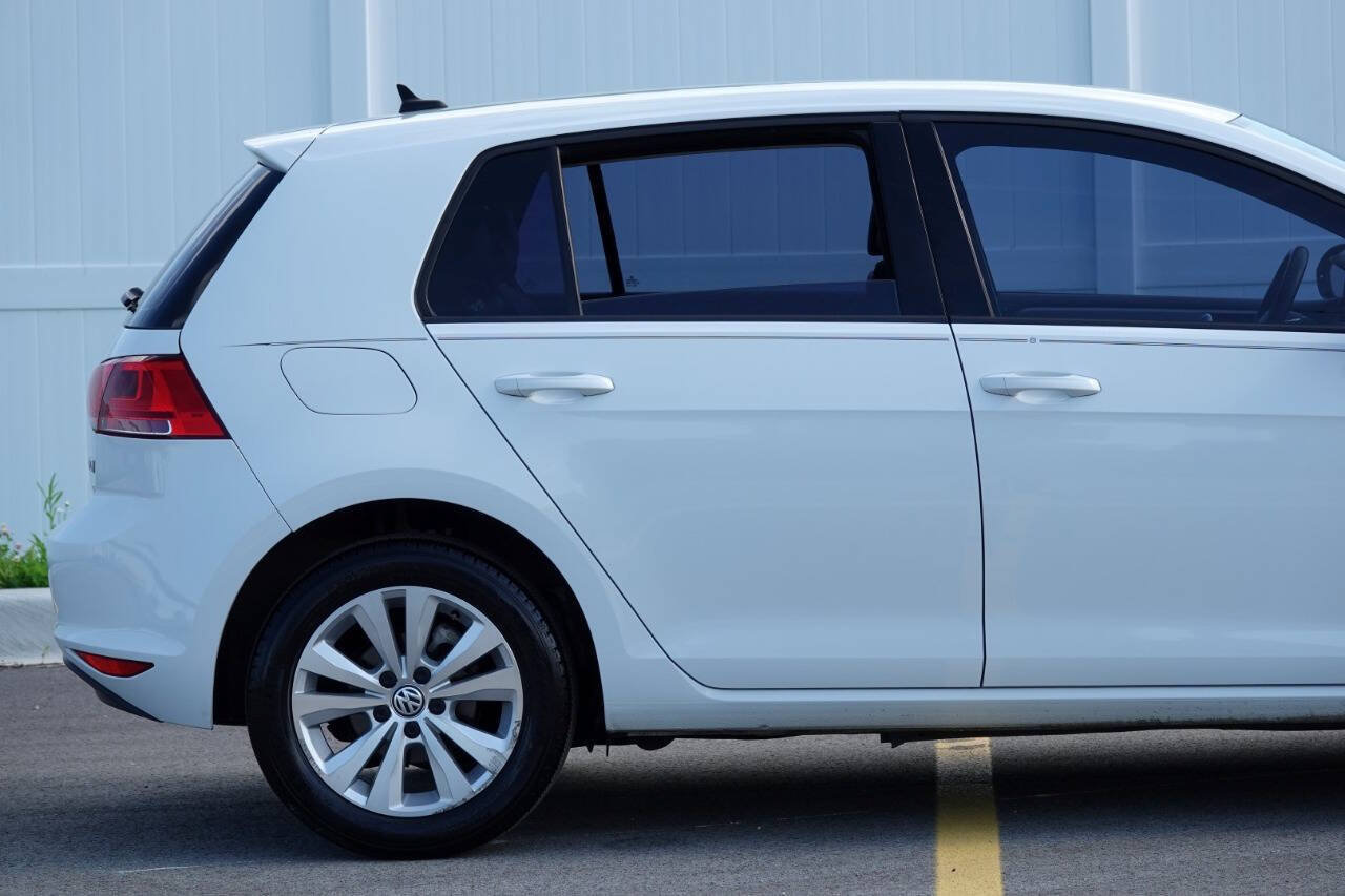 Used 2015 Volkswagen Golf TDI S FWD image 32