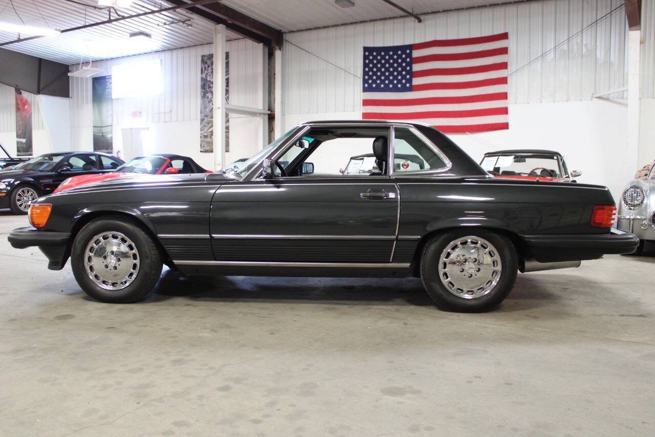 Used 1988 Mercedes-Benz 560 SL image 3