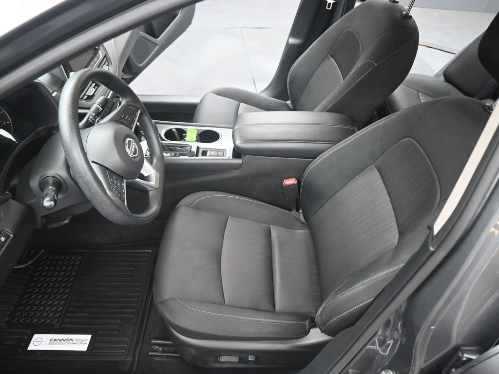 Used 2024 Nissan Altima 2.5 SV image 9