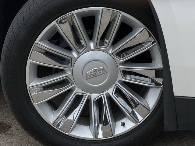 Used 2019 Cadillac Escalade ESV Platinum RWD image 9