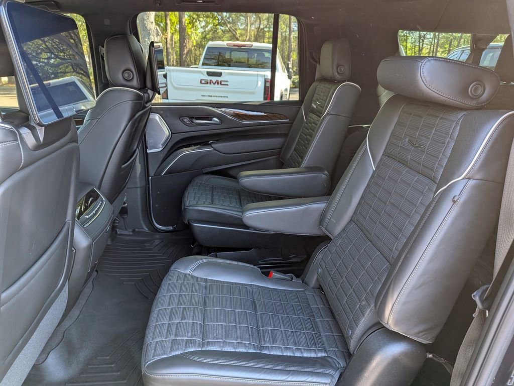 Certified 2023 Cadillac Escalade ESV Sport Platinum image 16