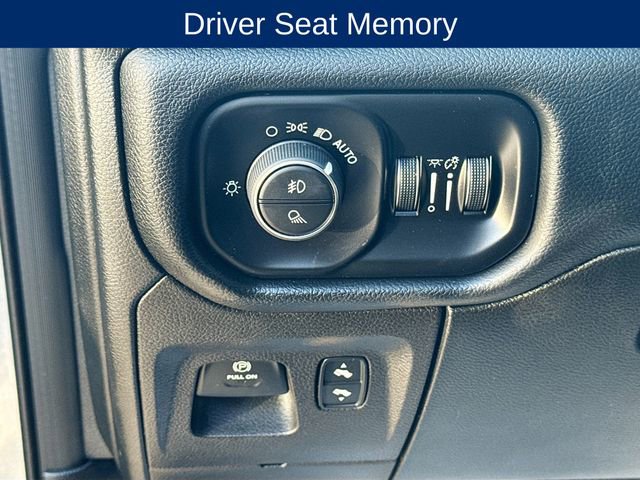 Used 2021 RAM 1500 Laramie w/ Sport Appearance Package image 11