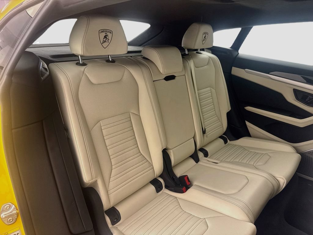 Used 2026 Lamborghini Urus SE AWD/4WD image 29