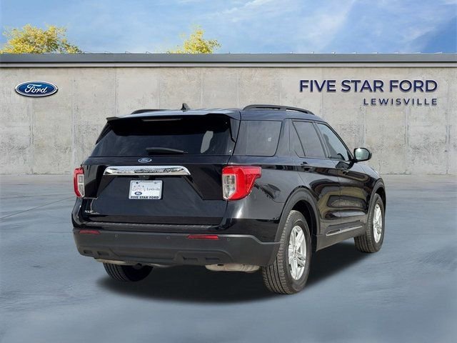 Used 2024 Ford Explorer XLT image 5