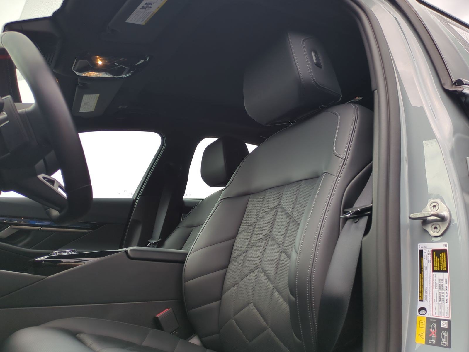 Certified 2025 BMW i5 M60 AWD/4WD image 16