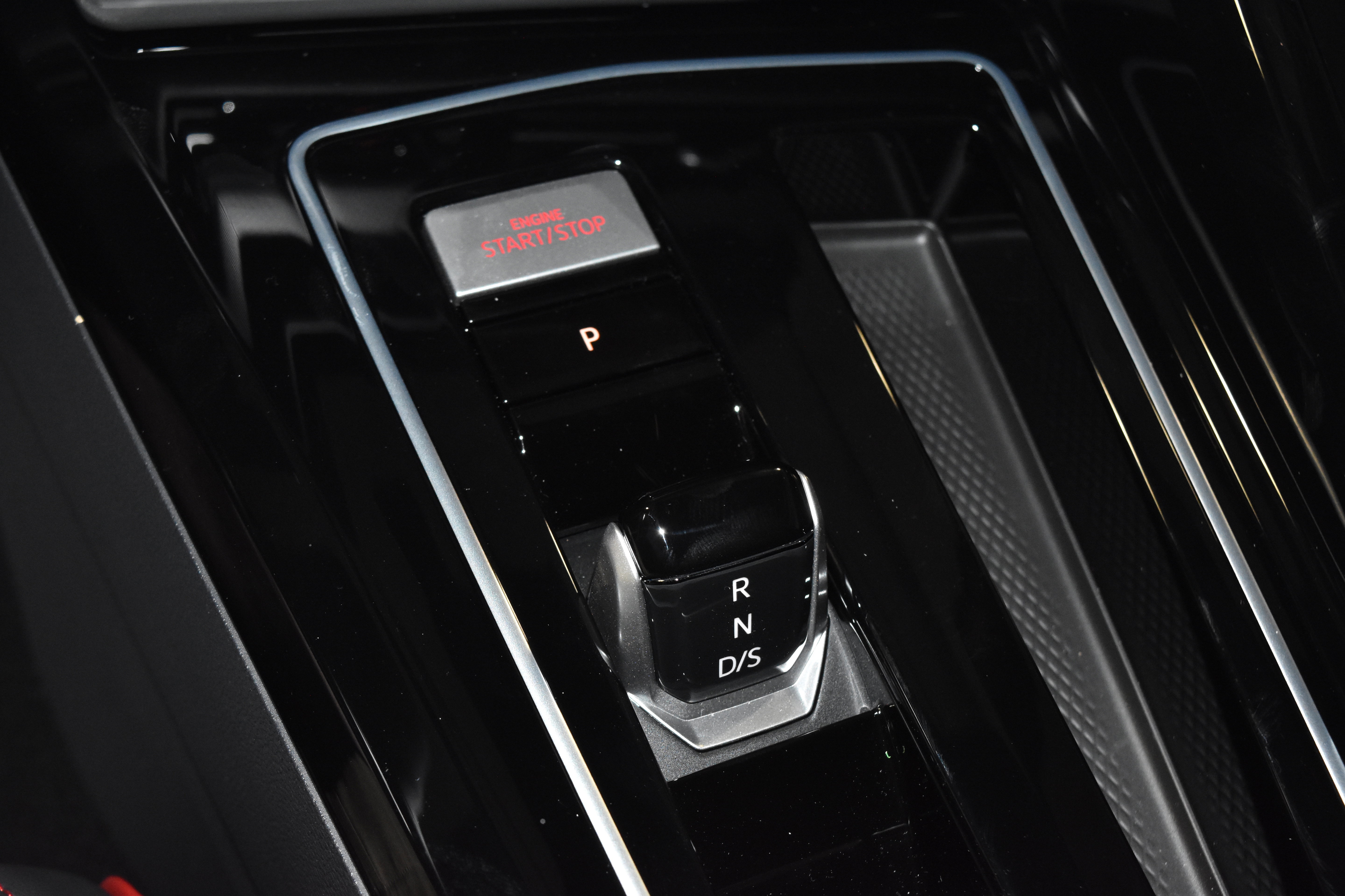 New 2026 Volkswagen GTI SE FWD image 11