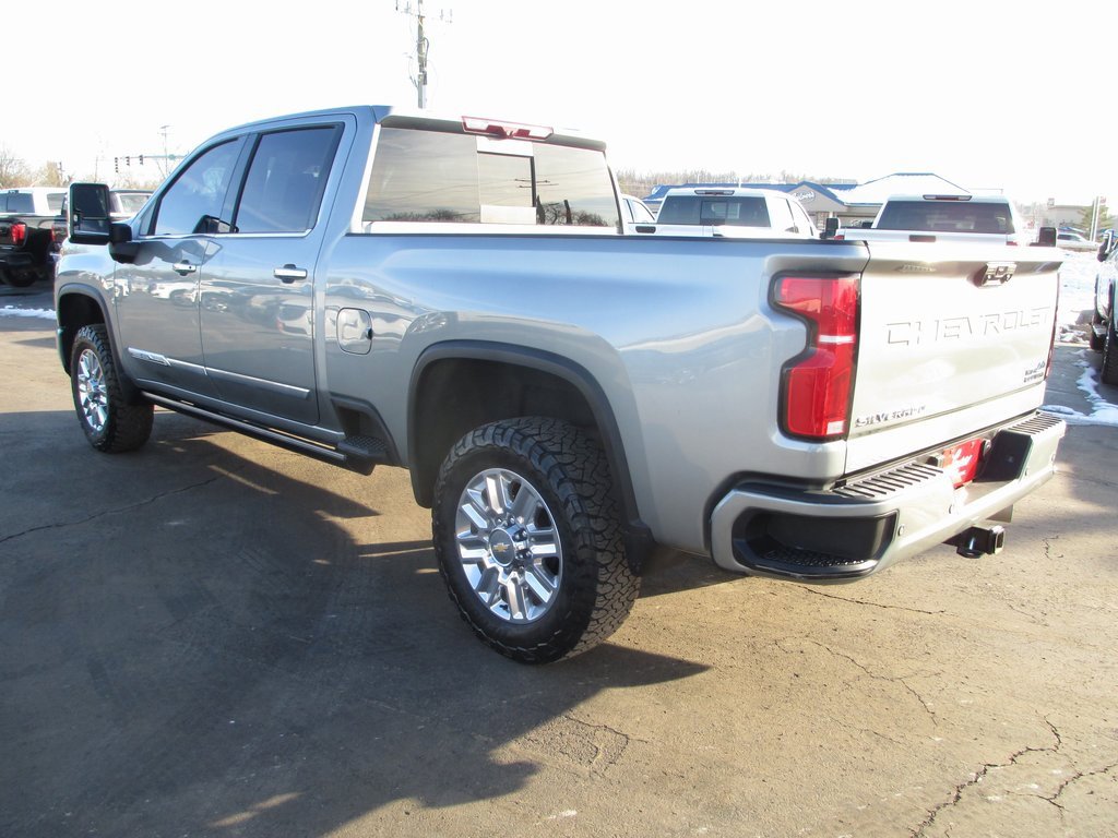 Certified 2025 Chevrolet Silverado 3500 High Country w/ Technology Package image 9