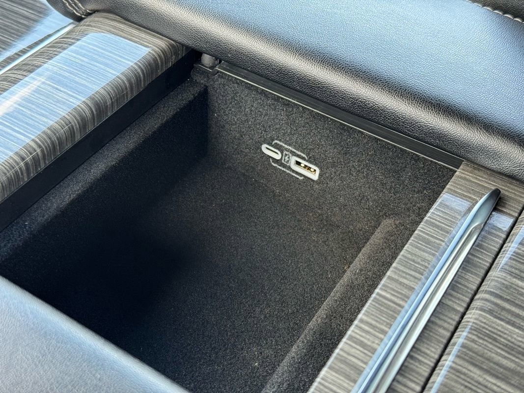 Used 2022 Jeep Wagoneer Series III w/ Flexible Seating Group image 22