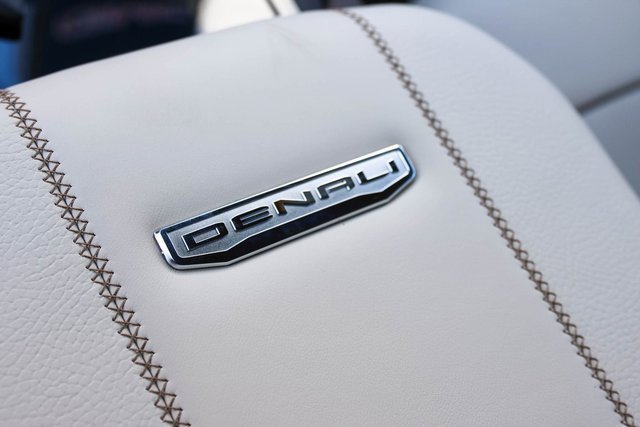 New 2026 GMC Yukon XL Denali image 14