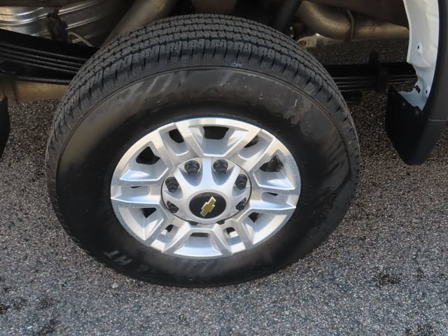 Used 2025 Chevrolet Silverado 2500 LT w/ Convenience Package AWD/4WD image 15