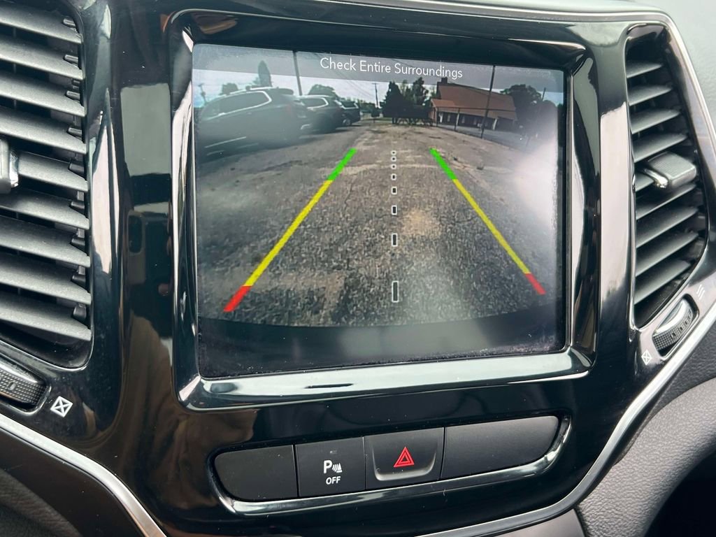 Used 2019 Jeep Cherokee Limited AWD/4WD image 27