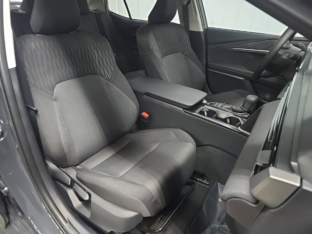 Used 2025 Toyota Camry LE w/ Convenience Package AWD/4WD image 14