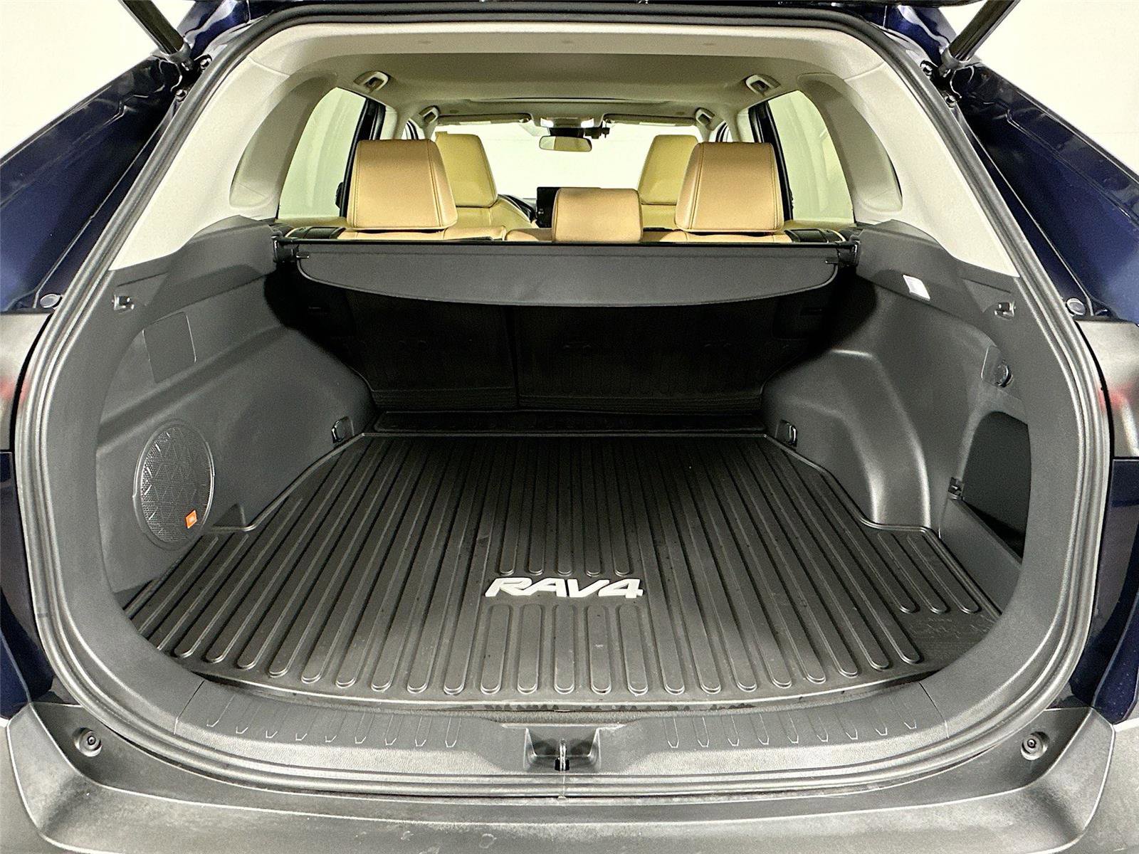 Used 2023 Toyota RAV4 XLE Premium image 24