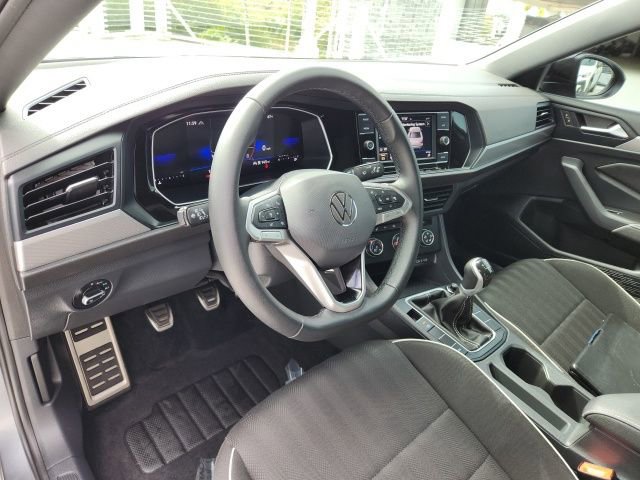 Used 2024 Volkswagen Jetta Sport image 23
