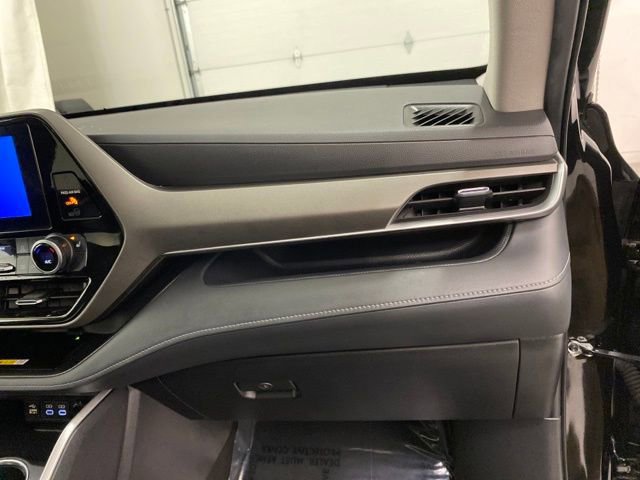 Used 2023 Toyota Highlander XLE image 43
