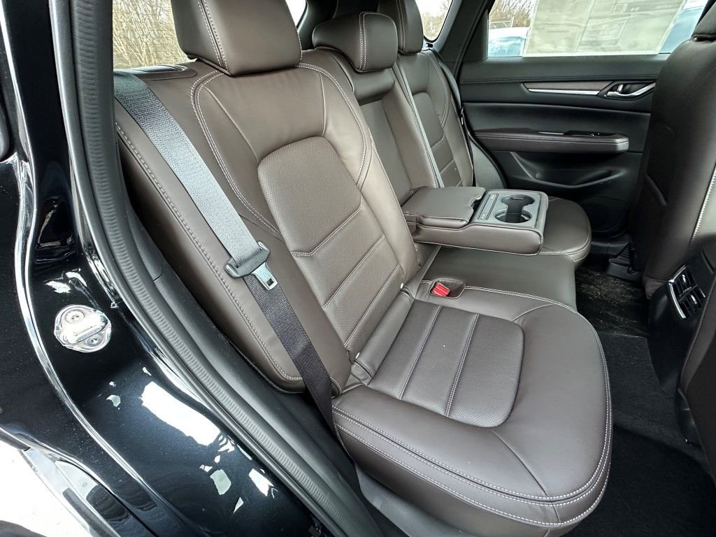 New 2025 MAZDA CX-5 Signature image 11
