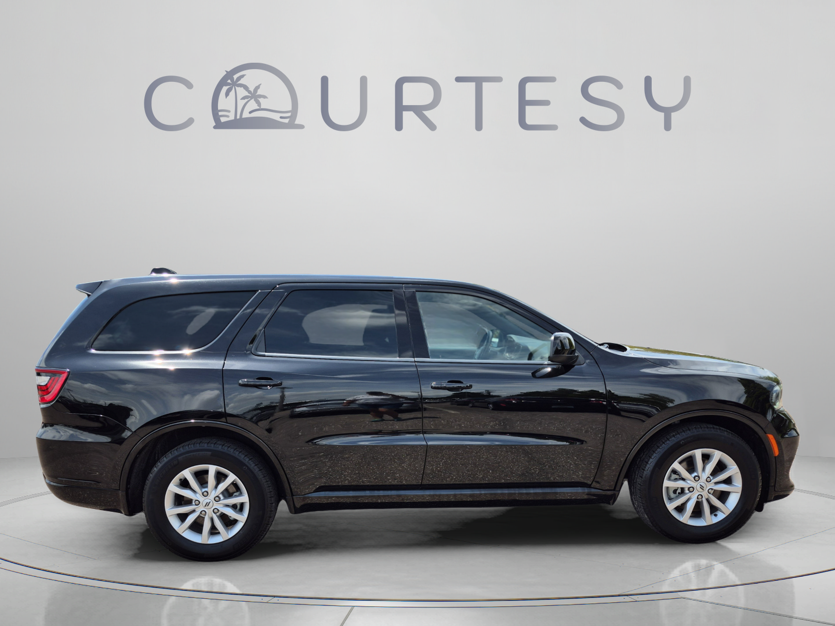 Used 2025 Dodge Durango GT RWD image 8