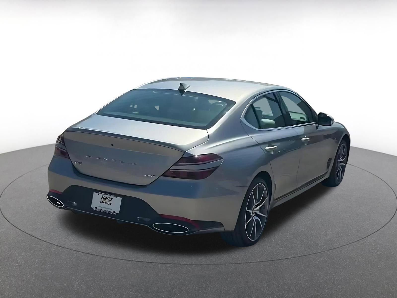 Used 2025 Genesis G70 2.5T image 14