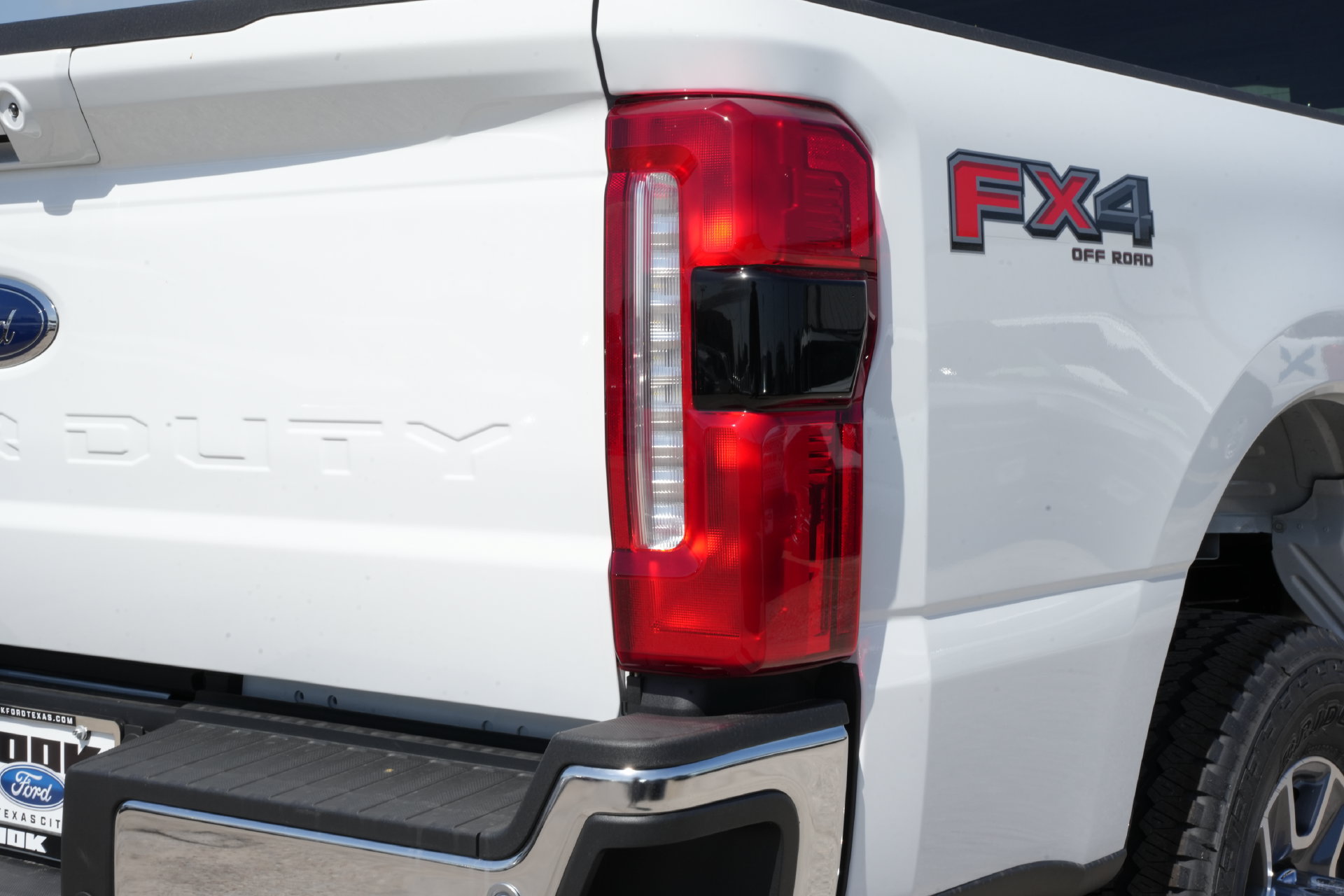 New 2026 Ford F350 Lariat w/ FX4 Off-Road Package AWD/4WD image 21