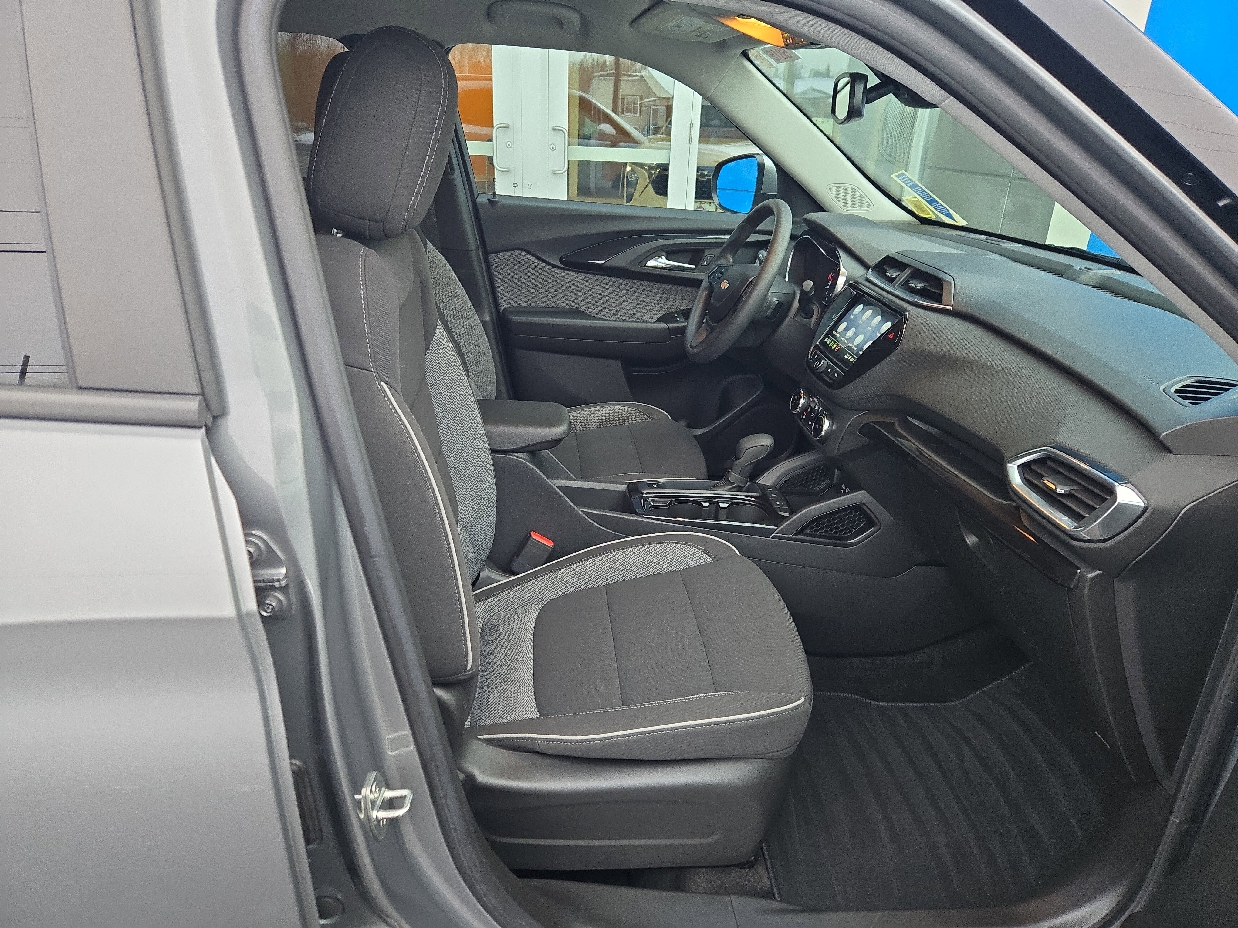 Certified 2023 Chevrolet TrailBlazer LT w/ Convenience Package image 18