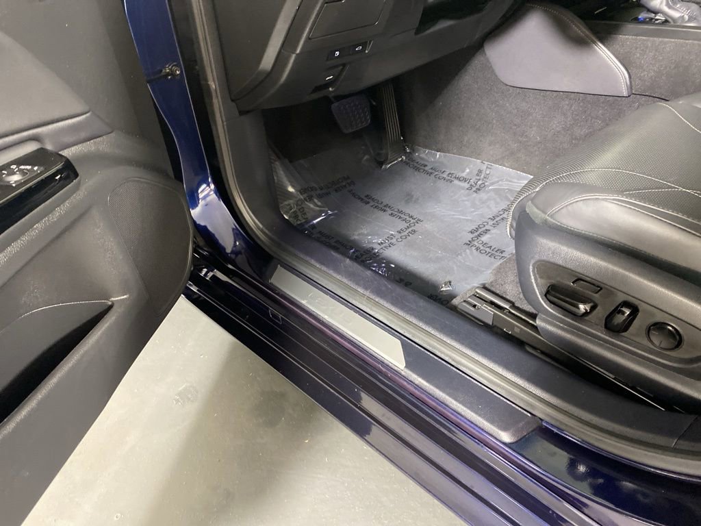 Certified 2025 Lexus ES 300h Ultra Luxury image 25