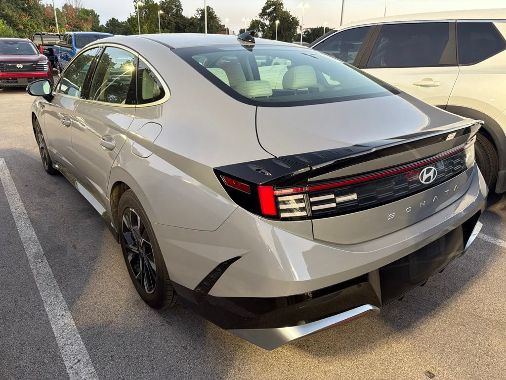 Used 2025 Hyundai Sonata SEL FWD image 6