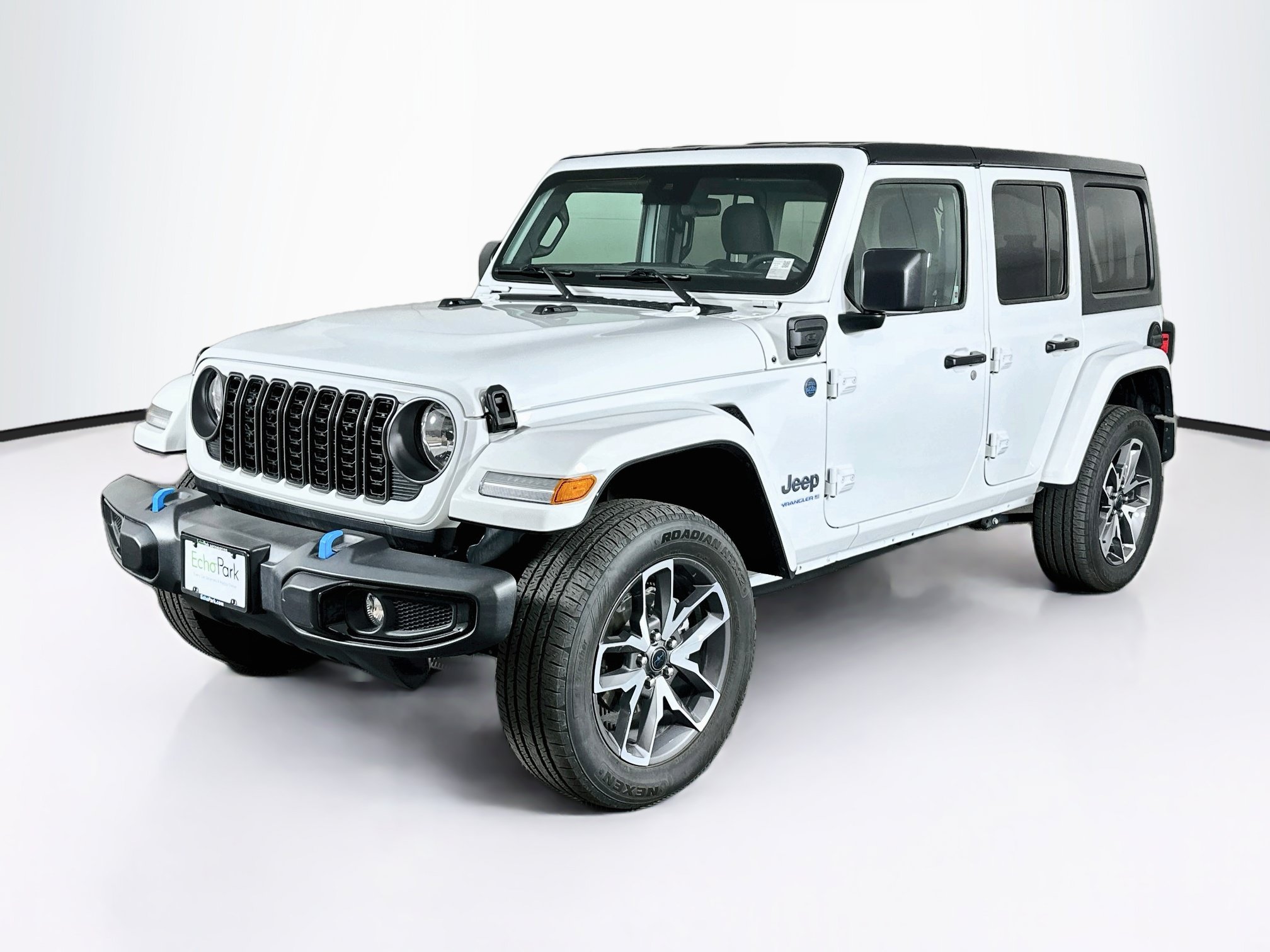 Used 2024 Jeep Wrangler Unlimited AWD/4WD image 3