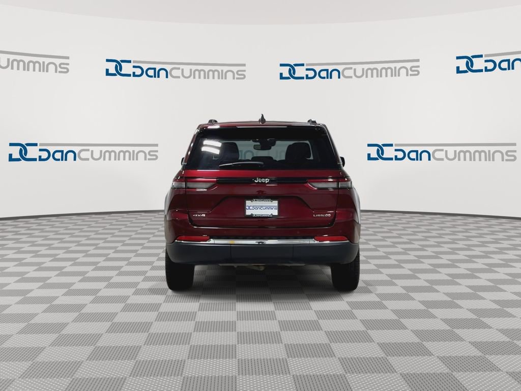 Used 2023 Jeep Grand Cherokee Laredo image 7