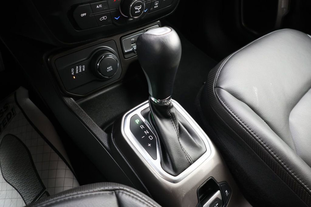 Used 2021 Jeep Renegade Limited w/ Luxury Group II image 15