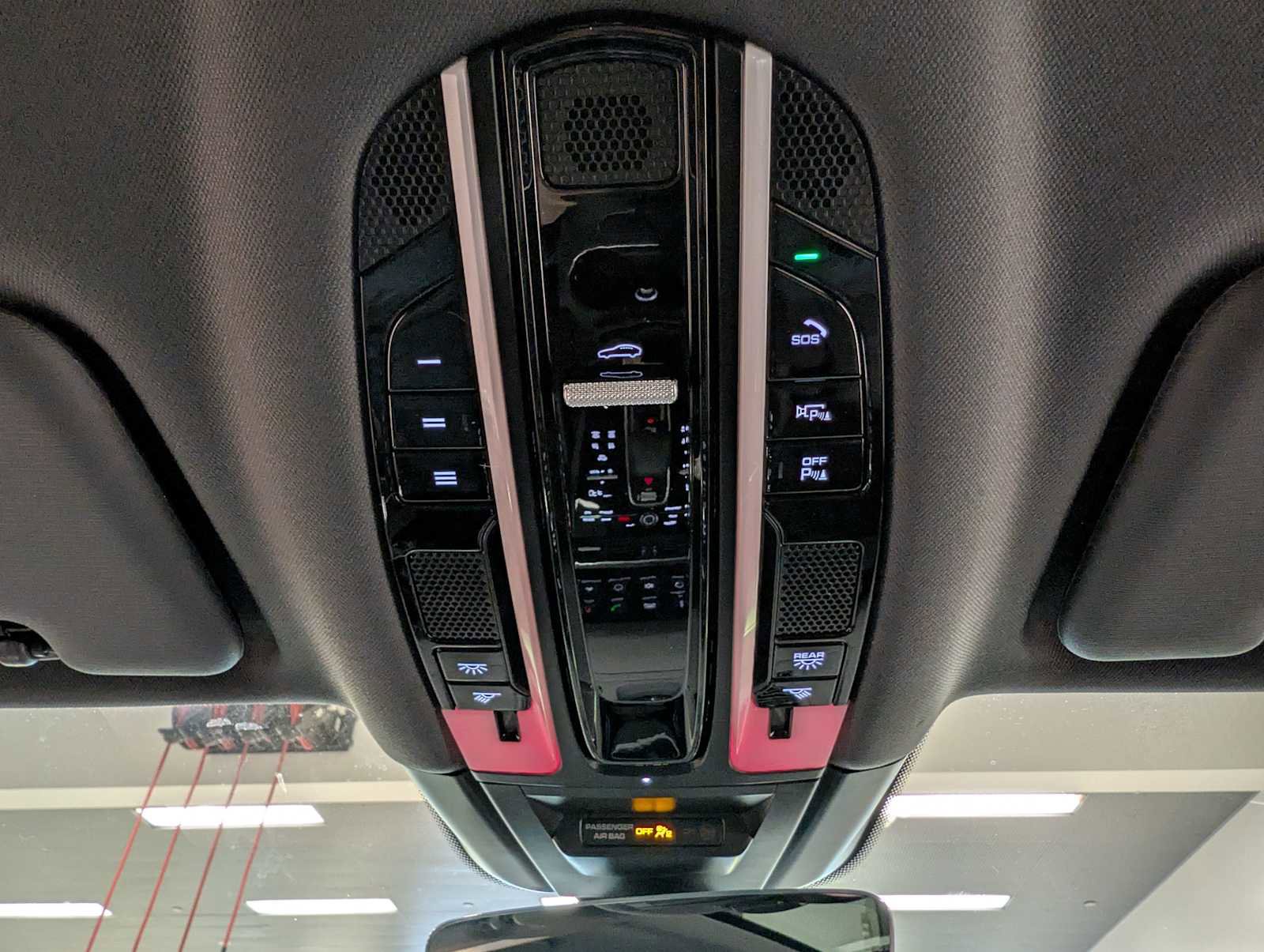 Used 2023 Porsche Cayenne Coupe image 41