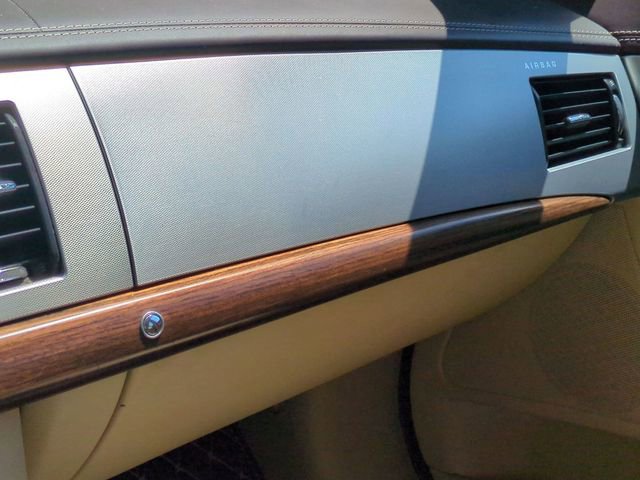 Used 2013 Jaguar XF 3.0 image 22