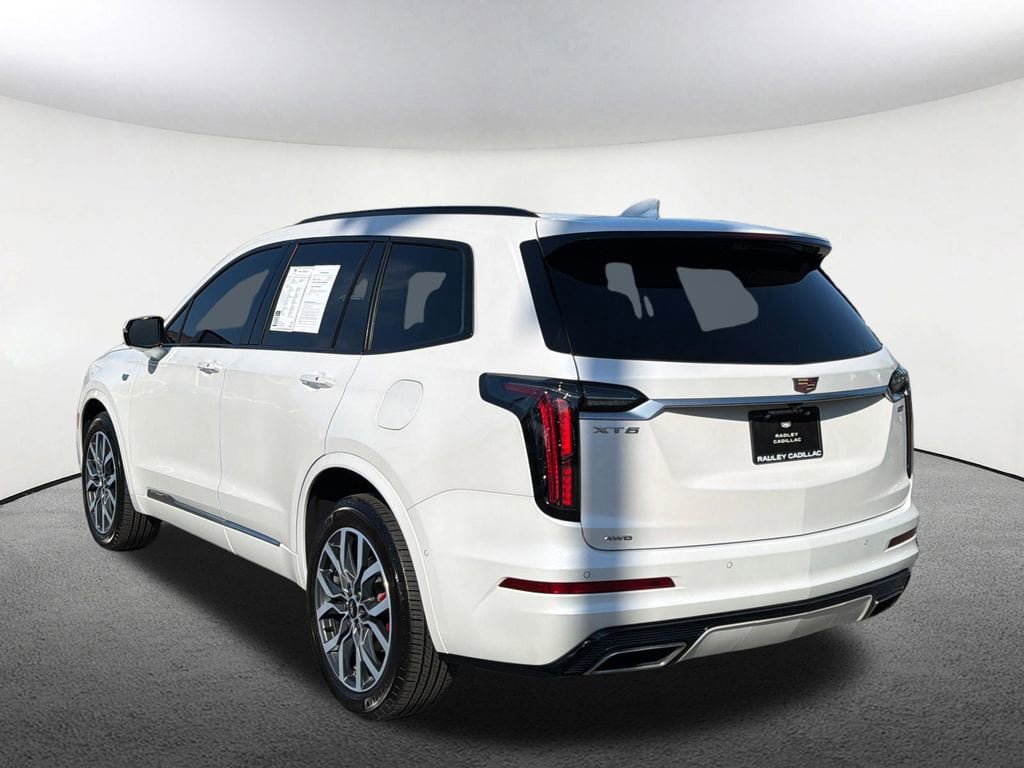 Used 2024 Cadillac XT6 Sport w/ Technology Package AWD/4WD image 18