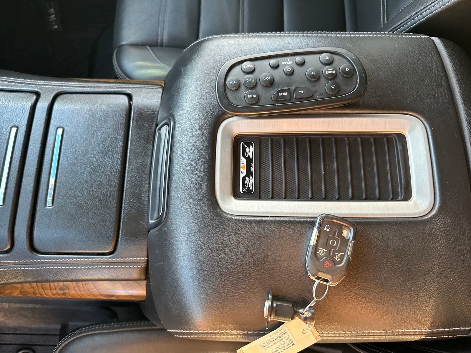 Used 2020 GMC Yukon XL Denali w/ Open Road Package image 30