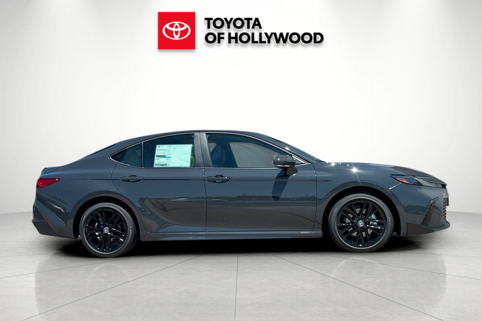 New 2026 Toyota Camry SE FWD image 3
