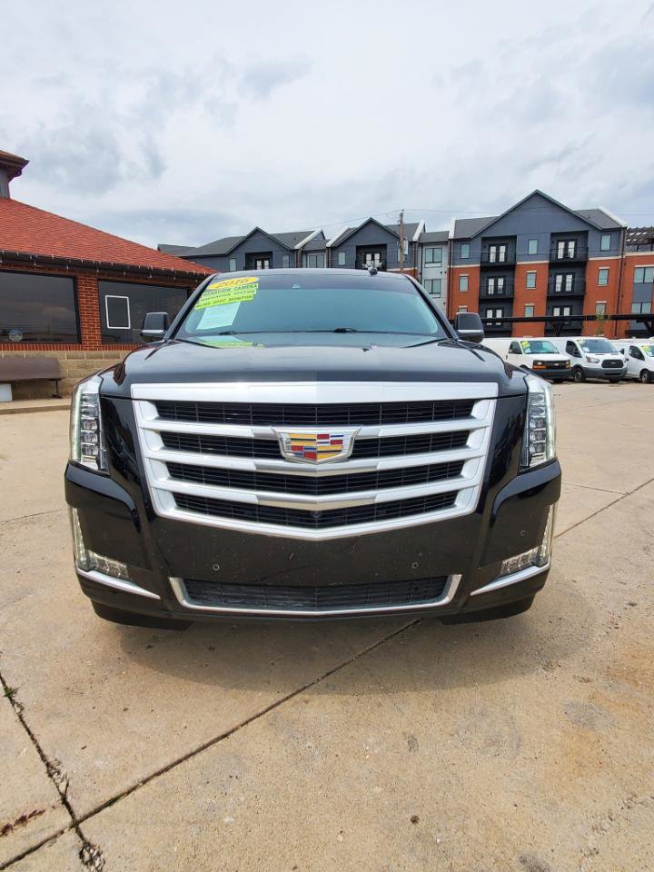Used 2016 Cadillac Escalade Luxury AWD/4WD image 2