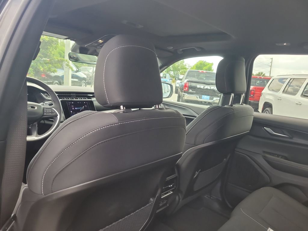 New 2026 Jeep Grand Cherokee Laredo X AWD/4WD image 14