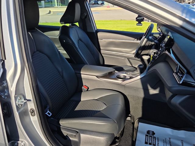 Used 2024 Toyota Camry SE FWD image 17