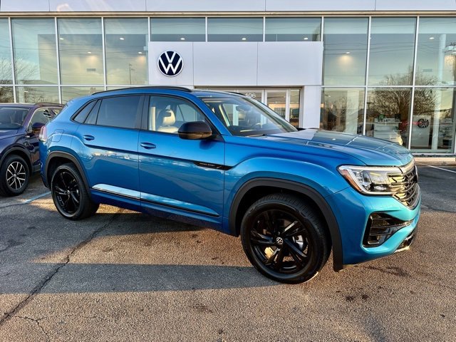 Certified 2025 Volkswagen Atlas Cross Sport SEL R-Line image 1