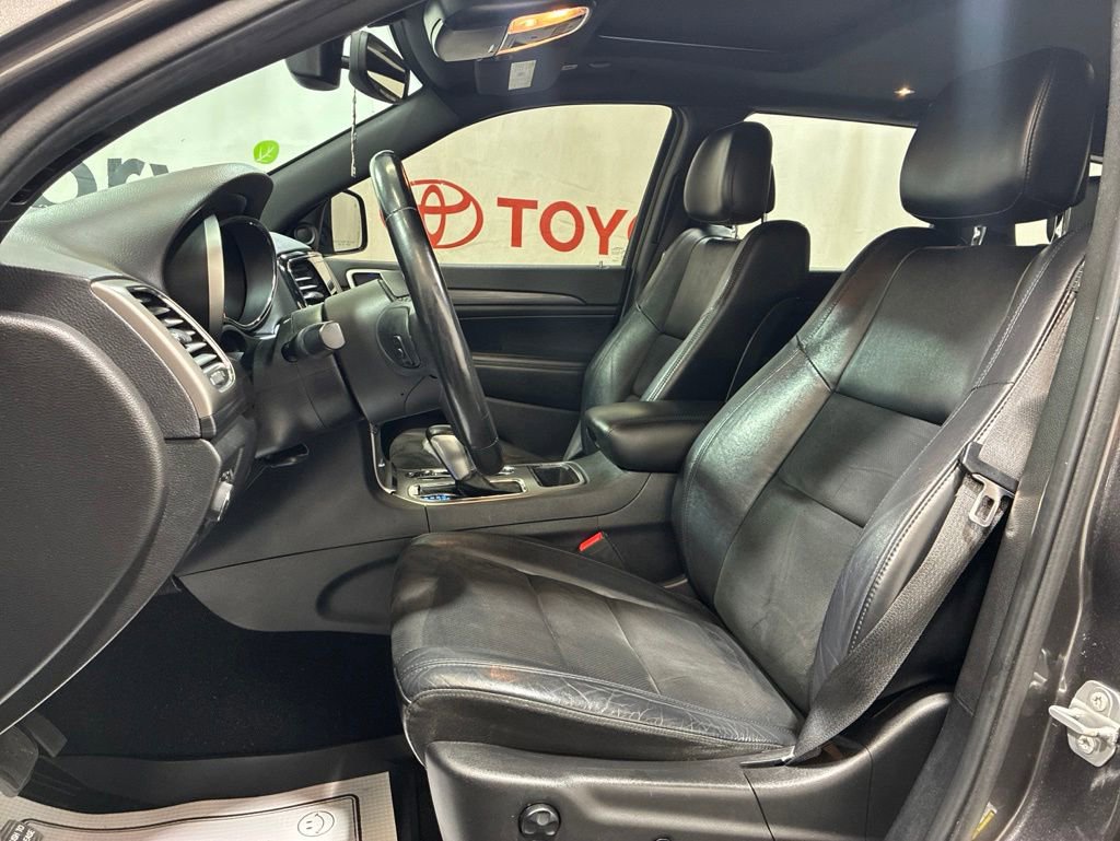 Used 2020 Jeep Grand Cherokee Altitude AWD/4WD image 24