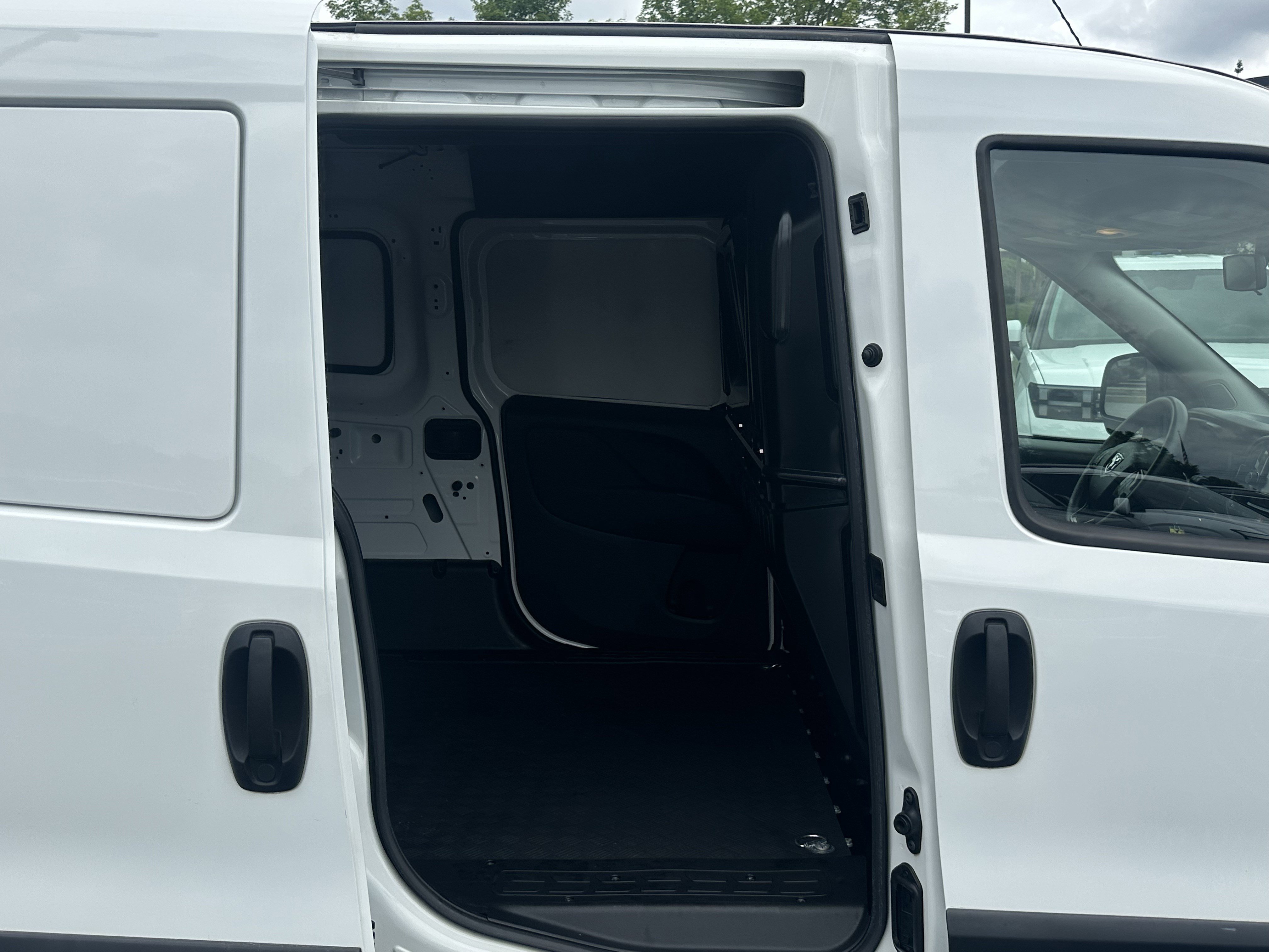 Used 2022 RAM ProMaster City Tradesman FWD image 15