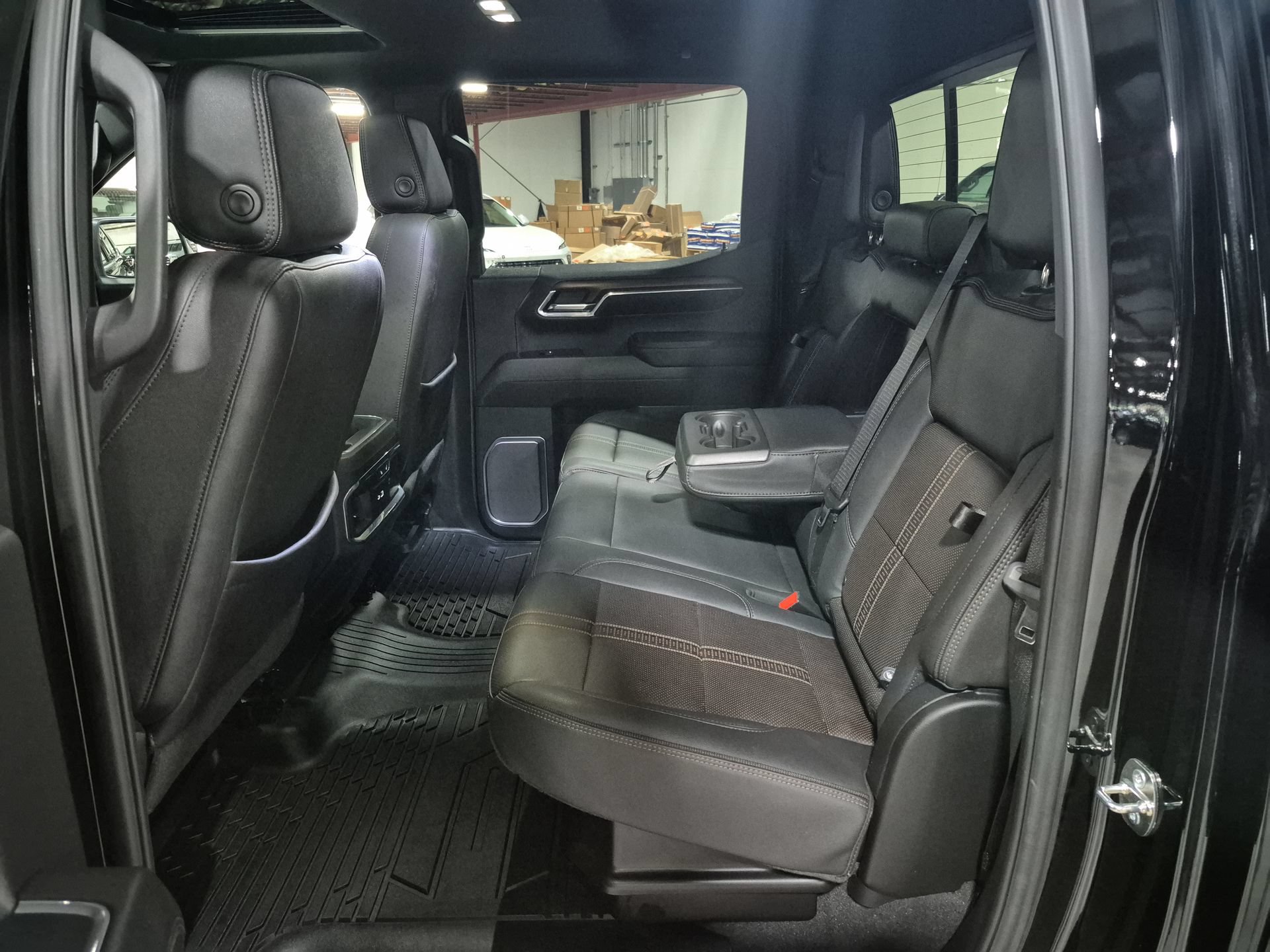 Used 2024 Chevrolet Silverado 1500 High Country w/ High Country Premium Package AWD/4WD image 27