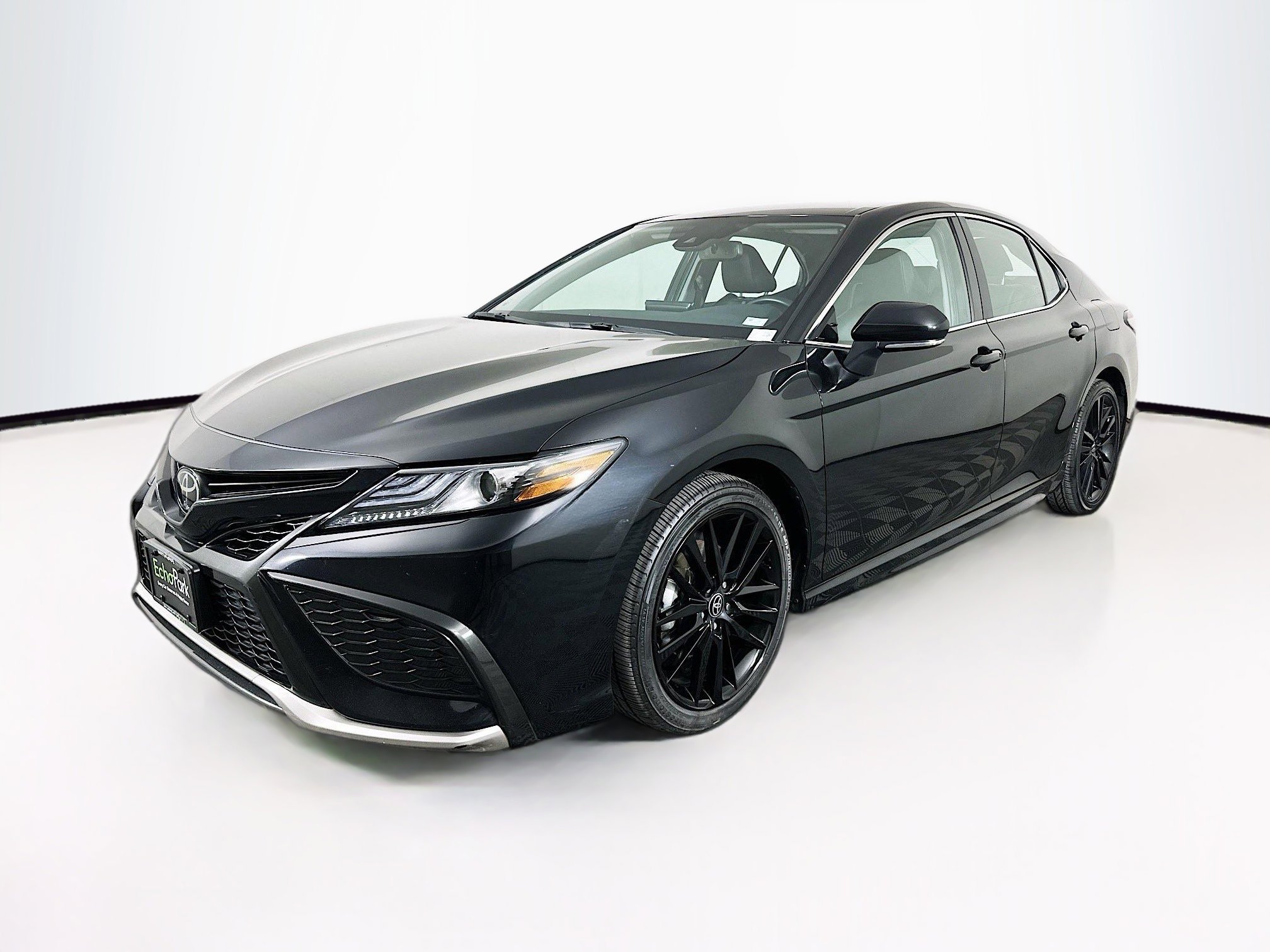 Used 2024 Toyota Camry XSE image 3