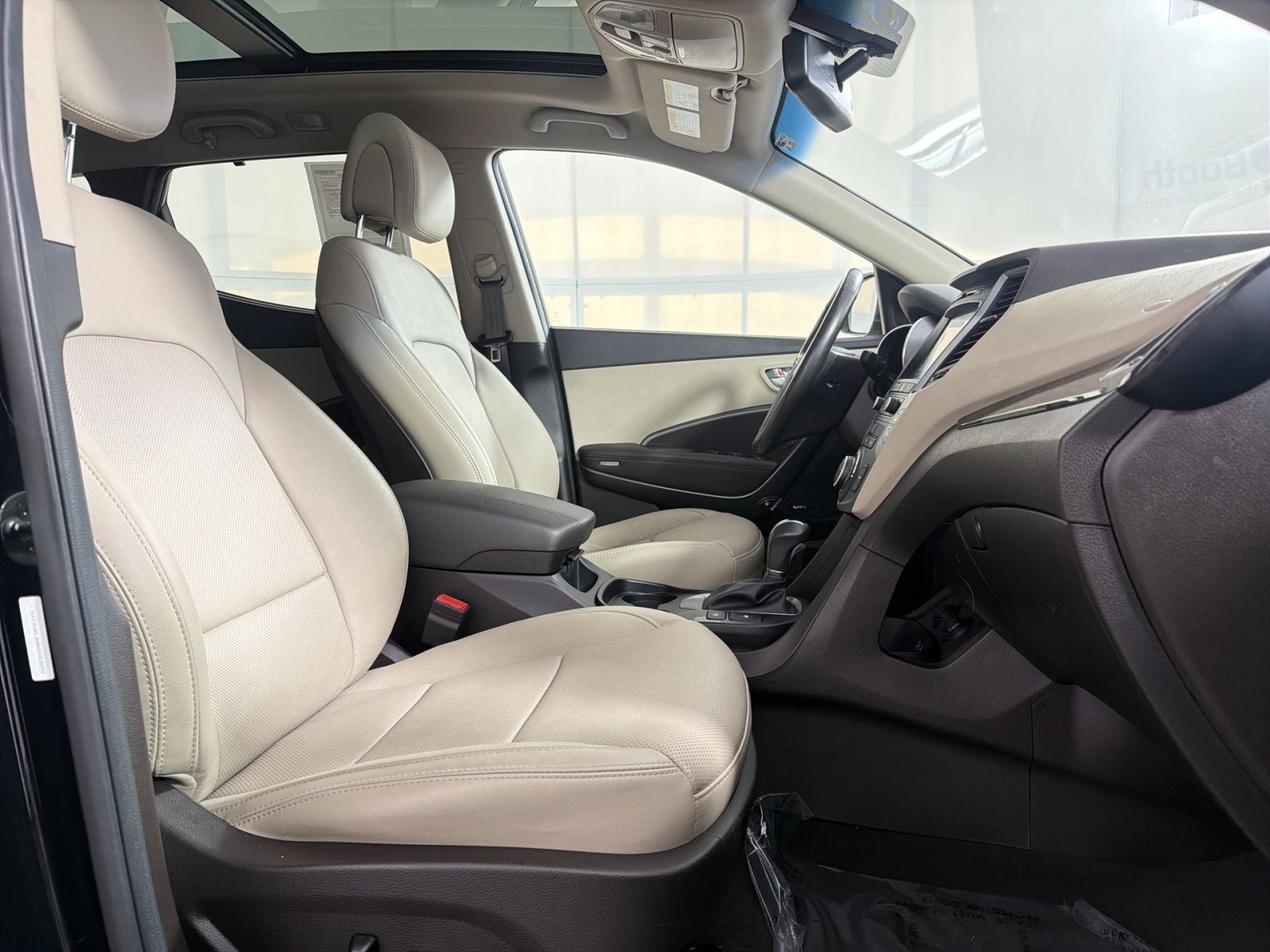 Used 2017 Hyundai Santa Fe Sport w/ 2.4L Tech Package 04 AWD/4WD image 27