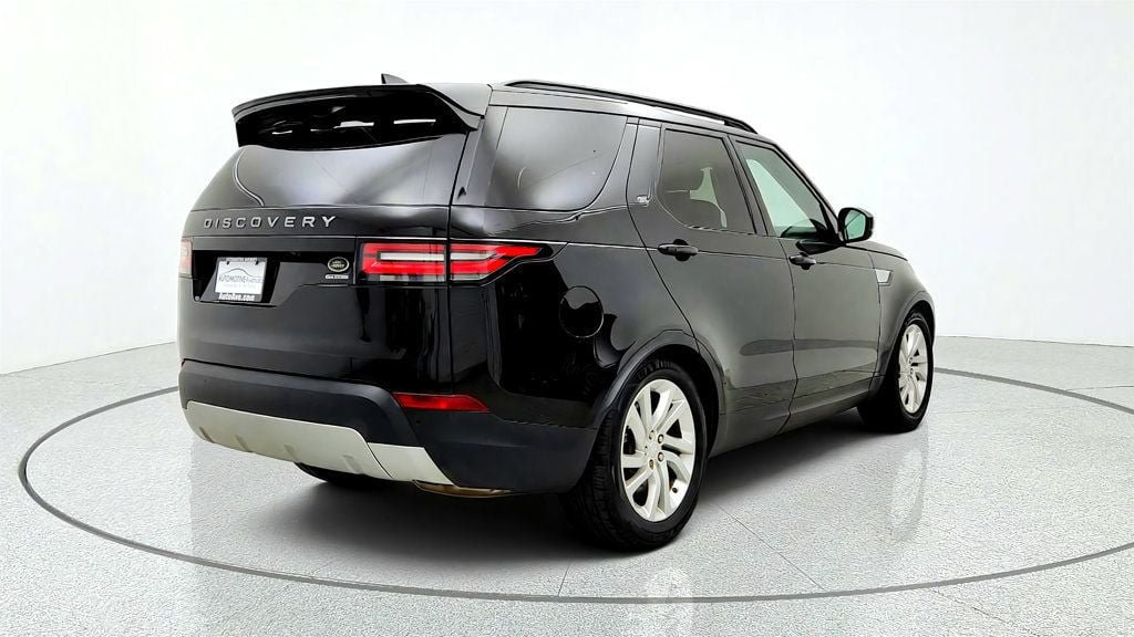 Used 2018 Land Rover Discovery HSE AWD/4WD image 5