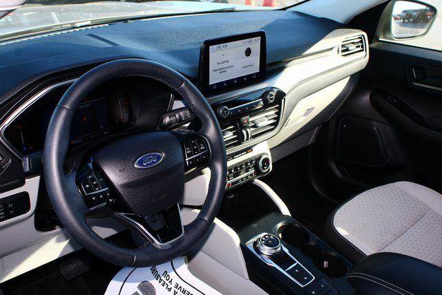 Used 2024 Ford Escape Active image 3